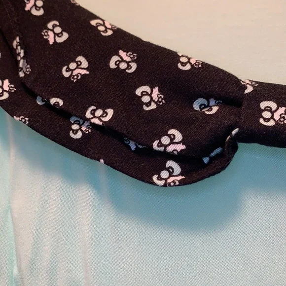 Mint Hello‎ Kitty Collared Top Torrid size 1 - Picture 3 of 7